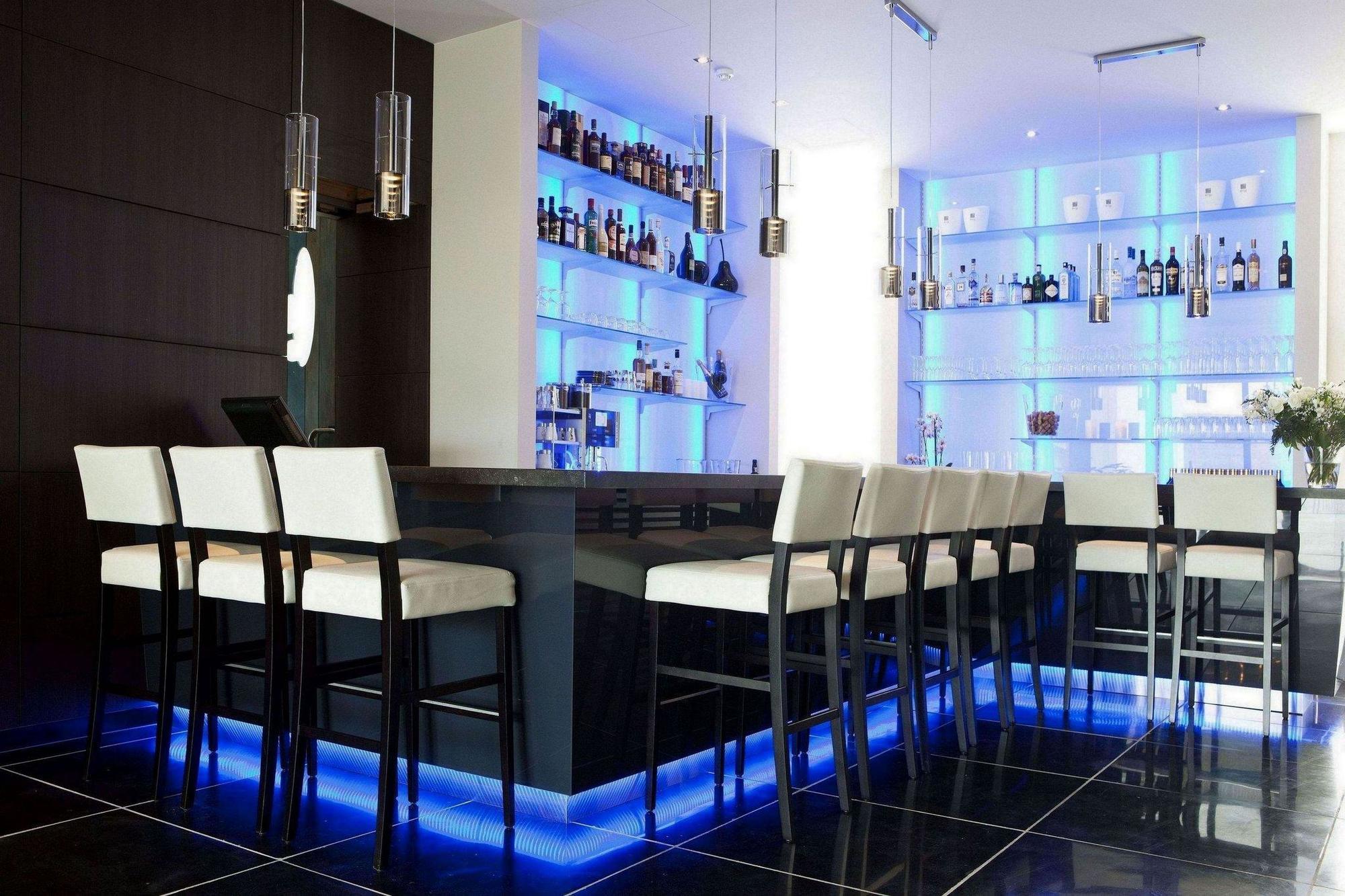 Blue Woods Hotel - Deerlijk Restaurant photo